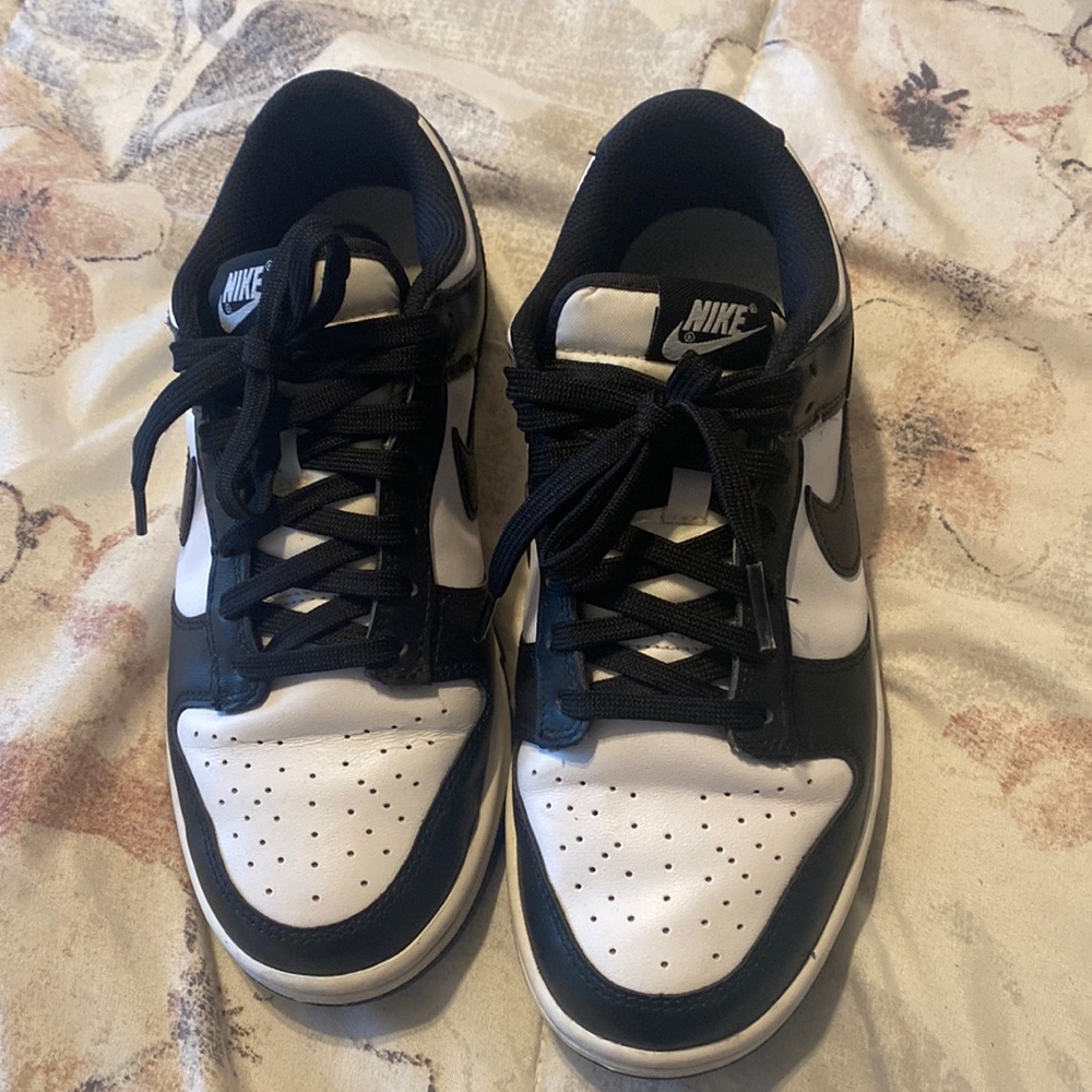 Nike Panda Dunks